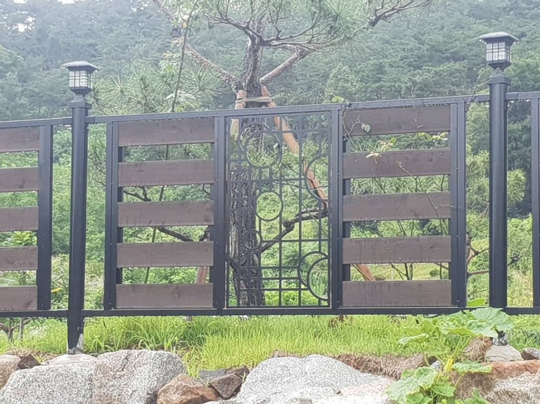 새살 목재휀스 입니다.